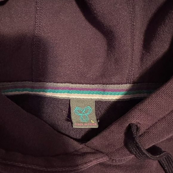 TNA Hoodie - Picture 5 of 5